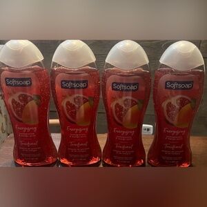 Softsoap Energizing Body Wash Bundle Of 4 Pomegranate & Mango Spritz All New!